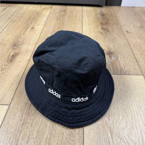 Adidas Classic Black Bucket Hat Aeroready - Picture 8 of 8